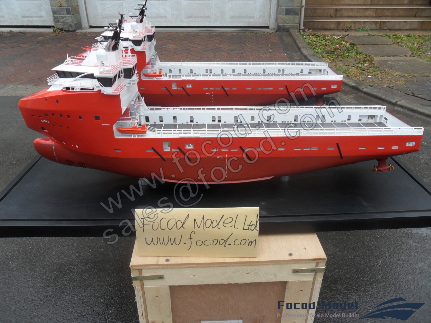 customized model of Platform Supply Vessel of type STX PSV 09 CD 